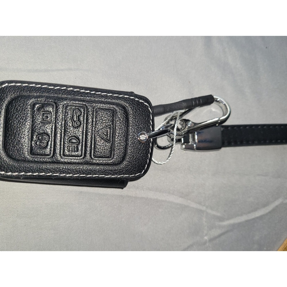 Land Rover Key Fob Holder/Keychain for Range Rover - Picture 3 of 4